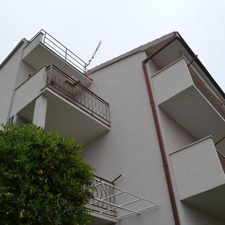 Soba Mira Apartment Makarska Ngoại thất bức ảnh
