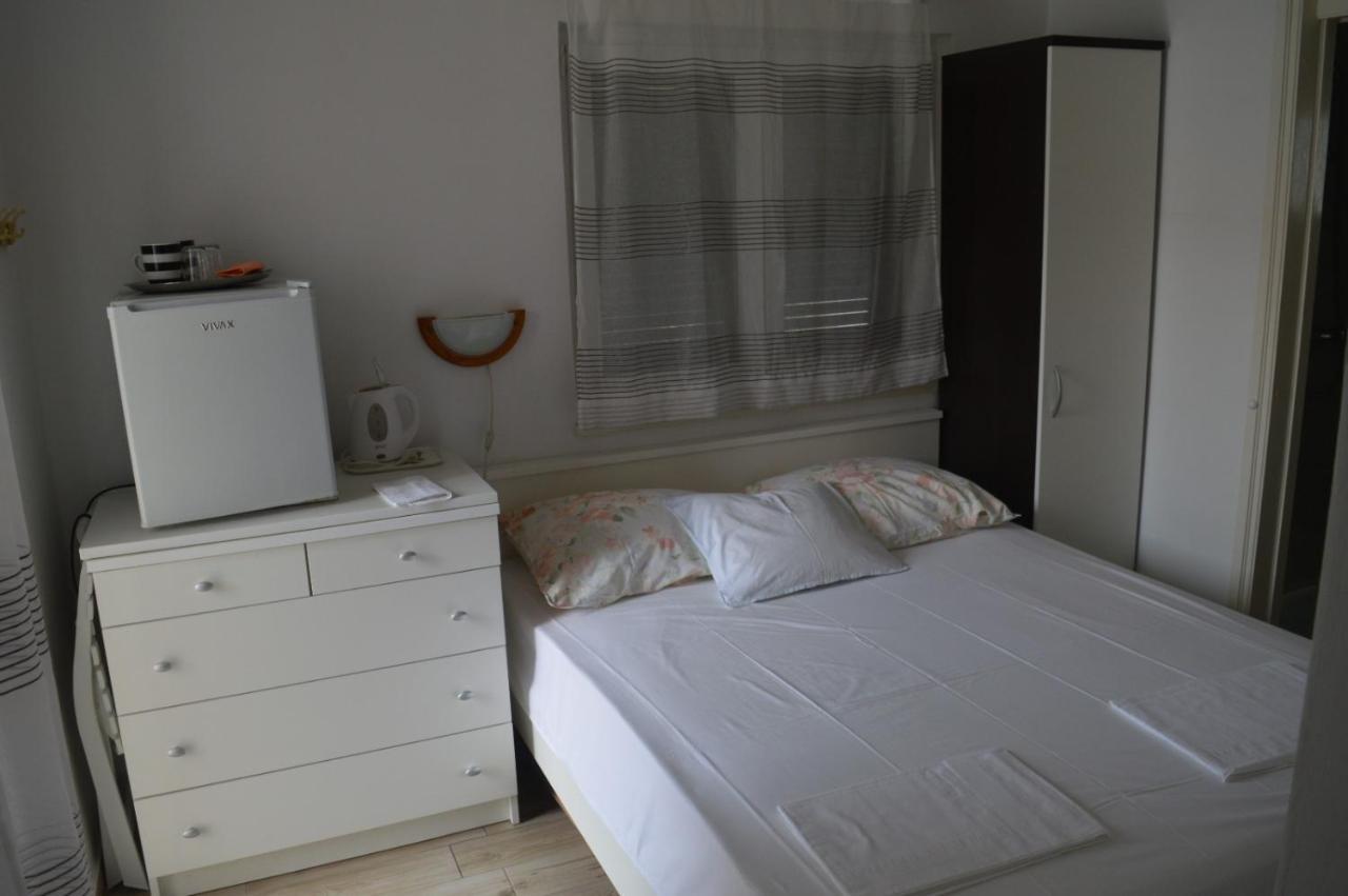 Soba Mira Apartment Makarska Ngoại thất bức ảnh